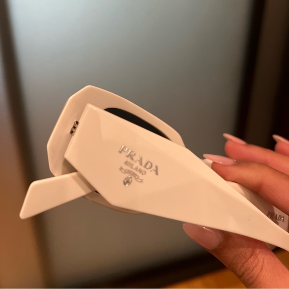 Prada Symbole Sunglasses SPR17W - Picture 10 of 13